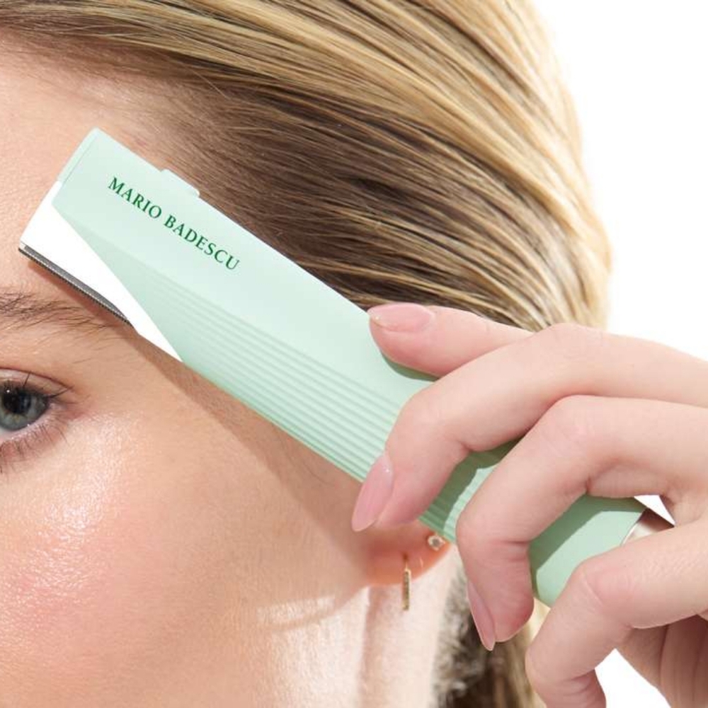 NWT Mario Badescu Ultrasonic Dermaplane Wand & Eyebrow Trimmer - Picture 9 of 9